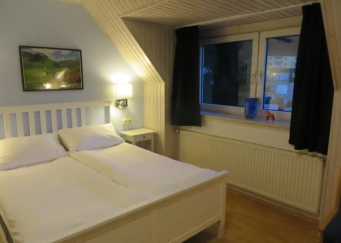 Frühstückspension Haus Erika 4*